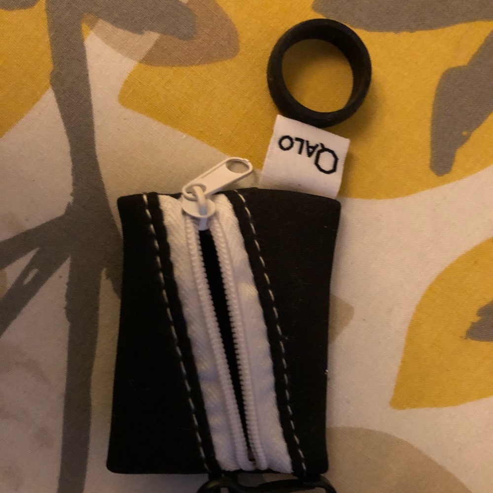 Qalo men’s ring